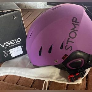 Woman’s stomp size medium ski helmet purple